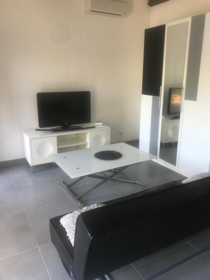 Studio 30 M² Villa Lancon-Provence Luaran gambar